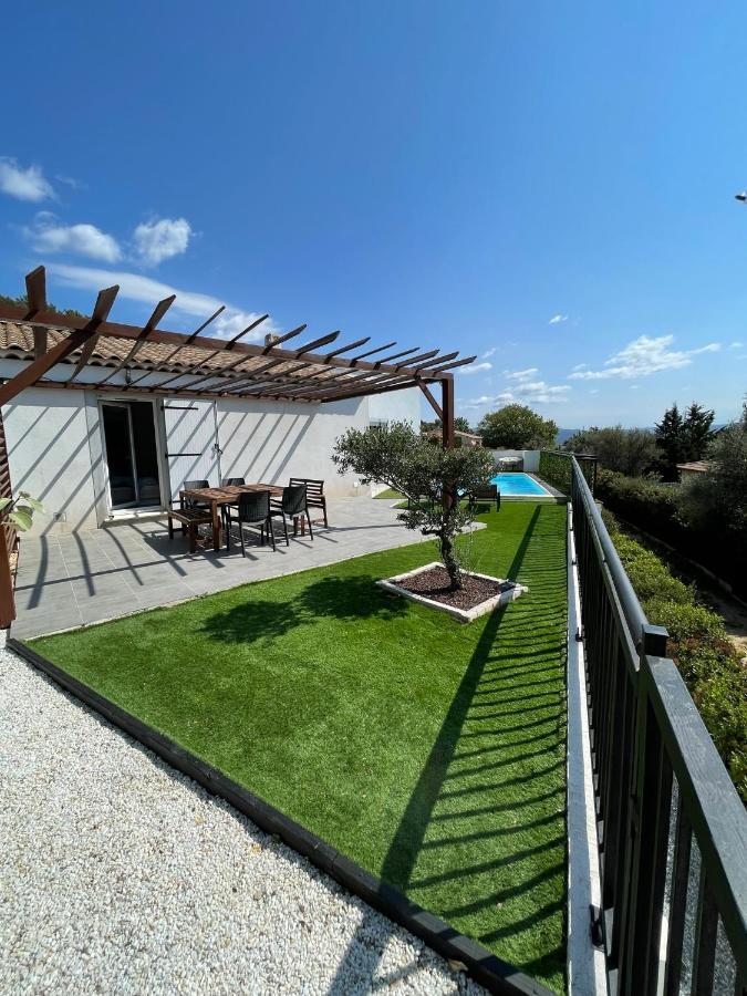 Villa Avec Piscine Cuers Exterior foto